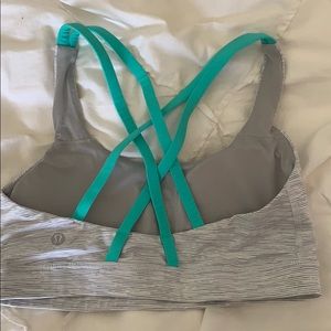 Lululemon sports bra